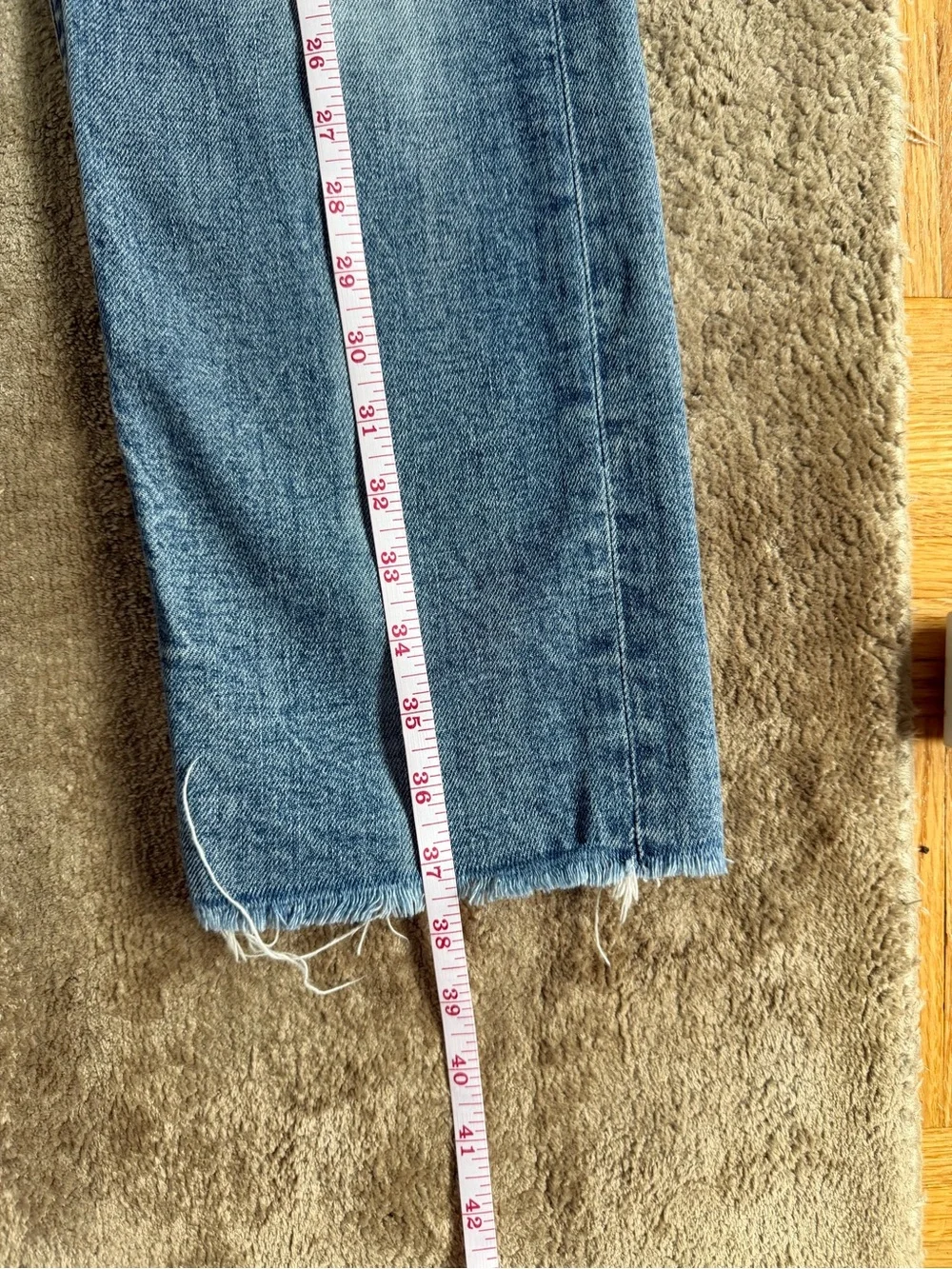 GAP Women's Light Blue Cropped Ankle Jeans